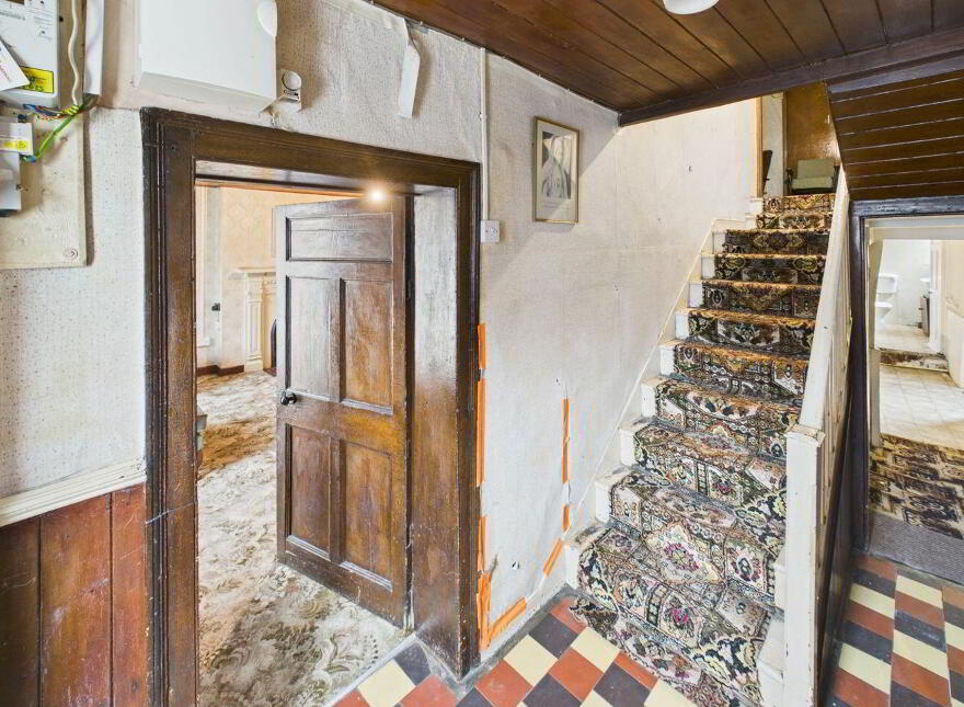 Main St, Cloughjordan, E53T854