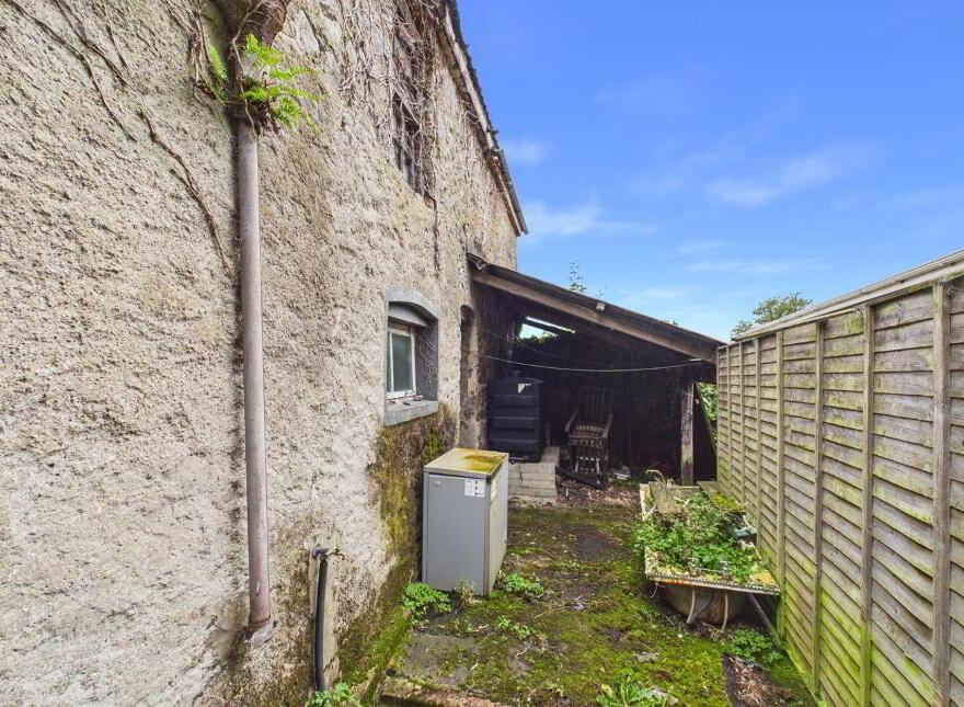 Main St, Cloughjordan, E53T854