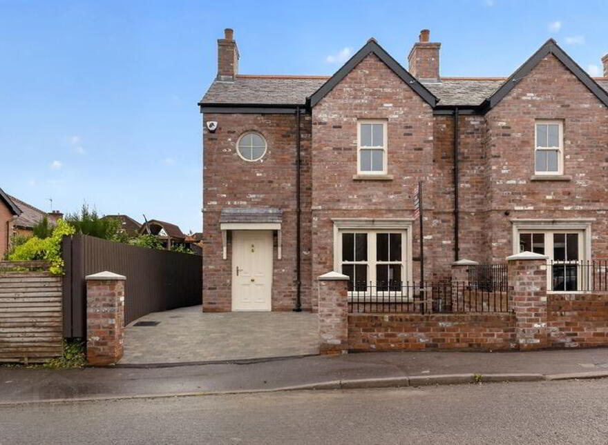 Willesden Park, Stranmillis, Belfast, BT9 5GX