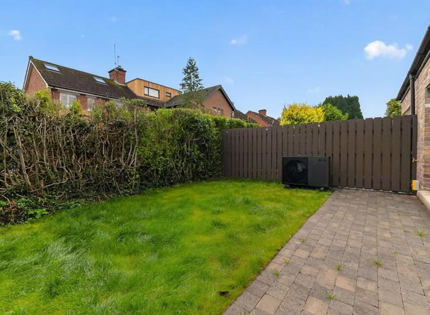 Willesden Park, Stranmillis, Belfast, BT9 5GX