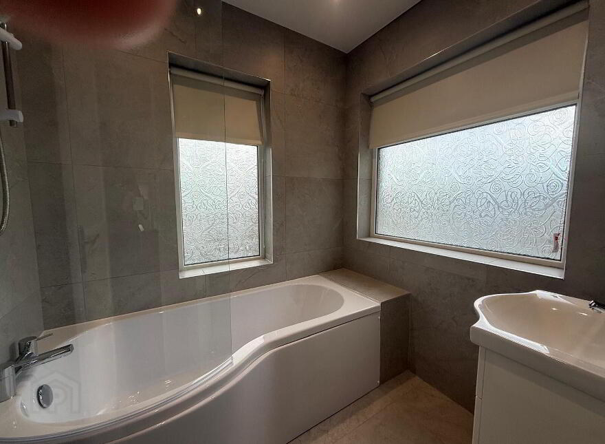 8 Abercorn Avenue, Portrush, BT56 8HW
