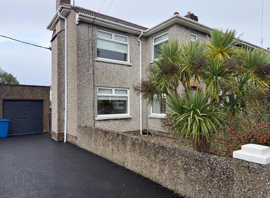 8 Abercorn Avenue, Portrush, BT56 8HW