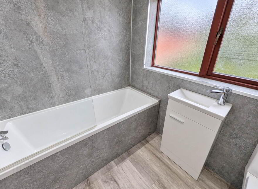 40 Bearnagh Drive, Andersonstown, Belfast, BT11 8HT
