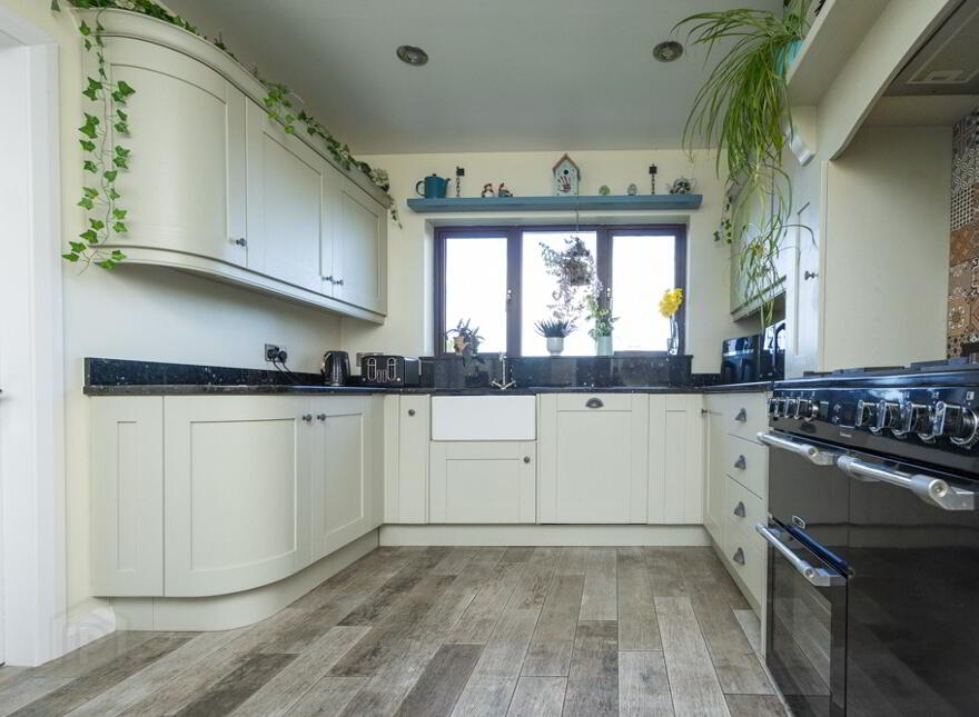 12 Woodridge, Ballynahinch, BT24 8XB