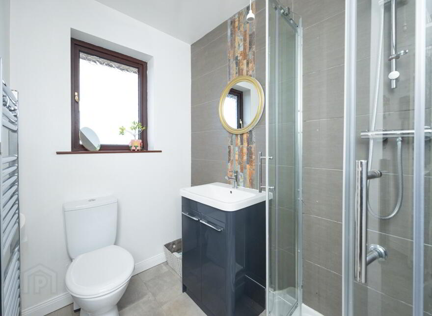 12 Woodridge, Ballynahinch, BT24 8XB