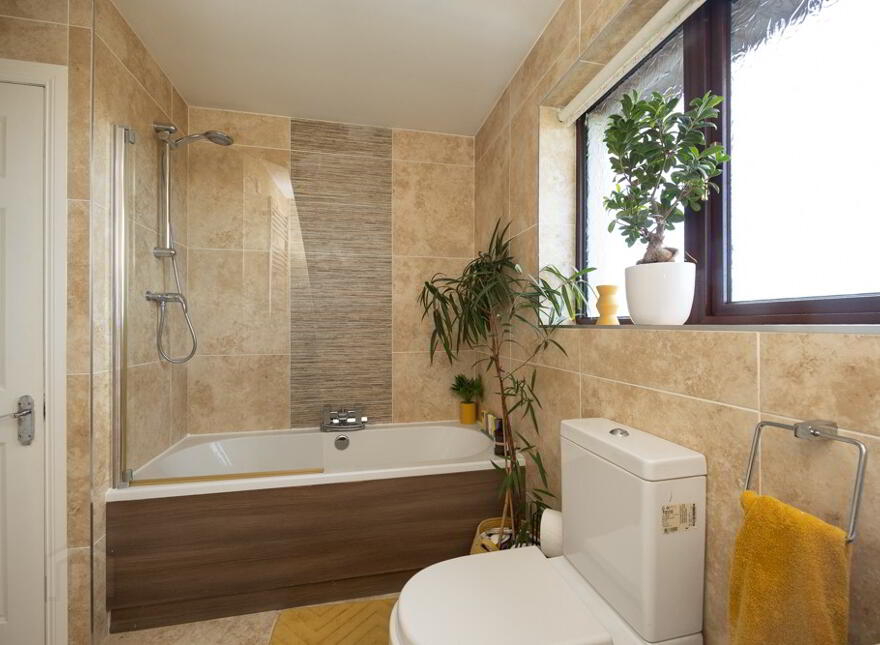 12 Woodridge, Ballynahinch, BT24 8XB