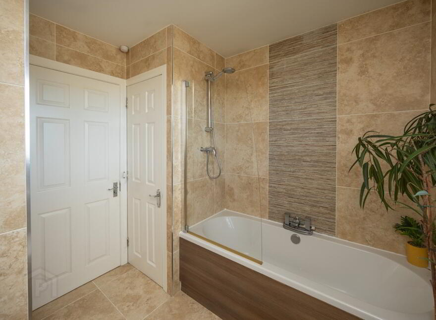 12 Woodridge, Ballynahinch, BT24 8XB