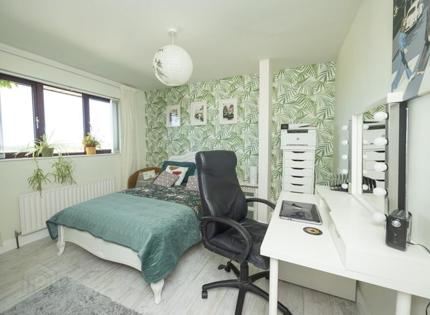 12 Woodridge, Ballynahinch, BT24 8XB