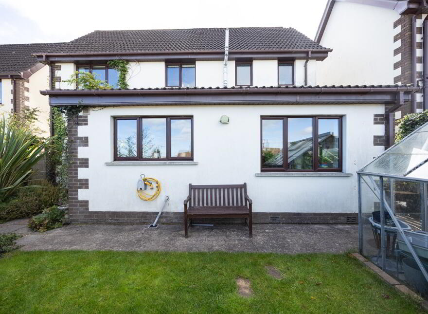 12 Woodridge, Ballynahinch, BT24 8XB