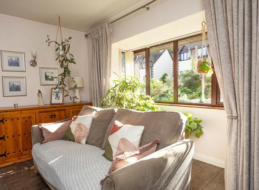 12 Woodridge, Ballynahinch, BT24 8XB