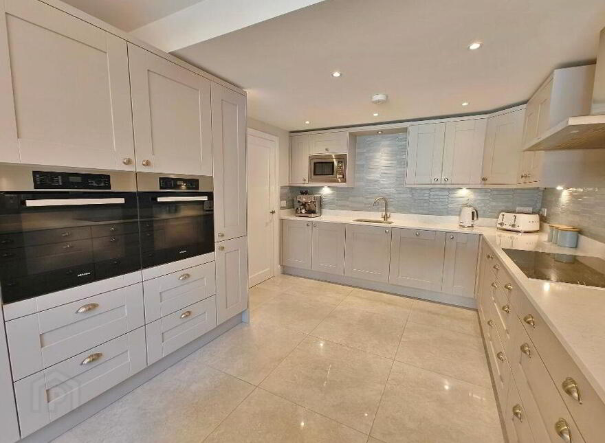 Donnrua, Coundon Court, Killiney Avenue, Killiney, A96X5V9