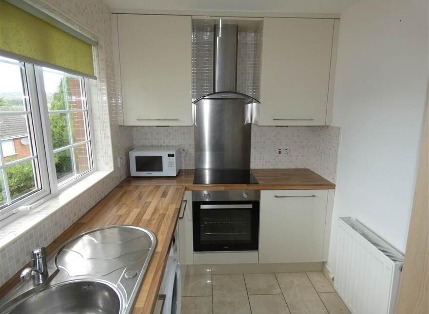 36b Dundonald Heights, Dundonald, Belfast, BT16 1XL