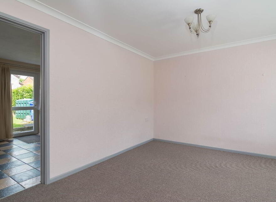 5 Rathmore Park, Belfast, BT10 0FW