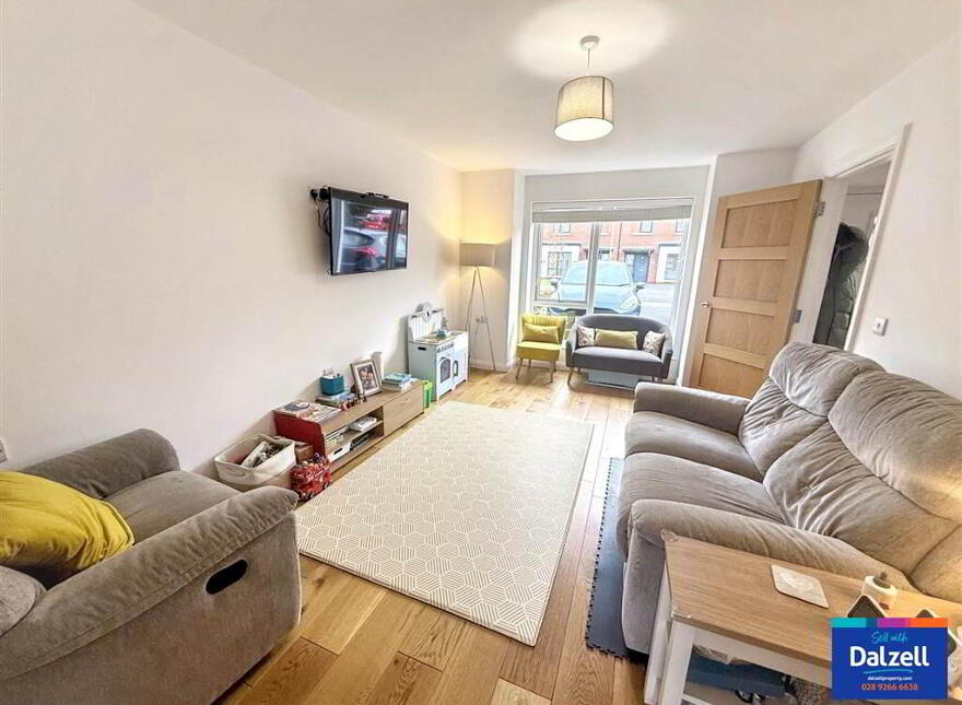 8 St James Place, Hillsborough, BT26 6TL