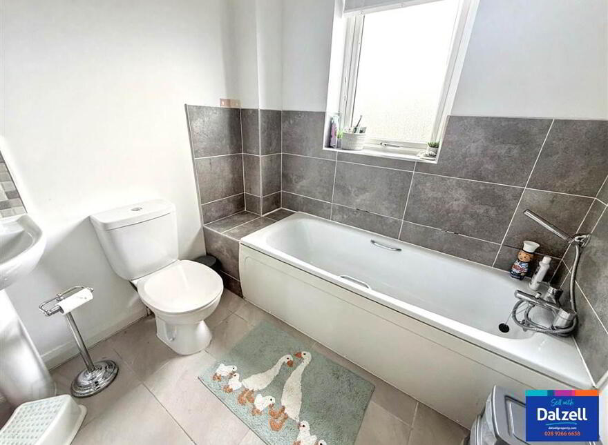 8 St James Place, Hillsborough, BT26 6TL