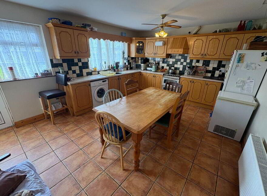 3 Glebe Stone, Coachford, P12NX58
