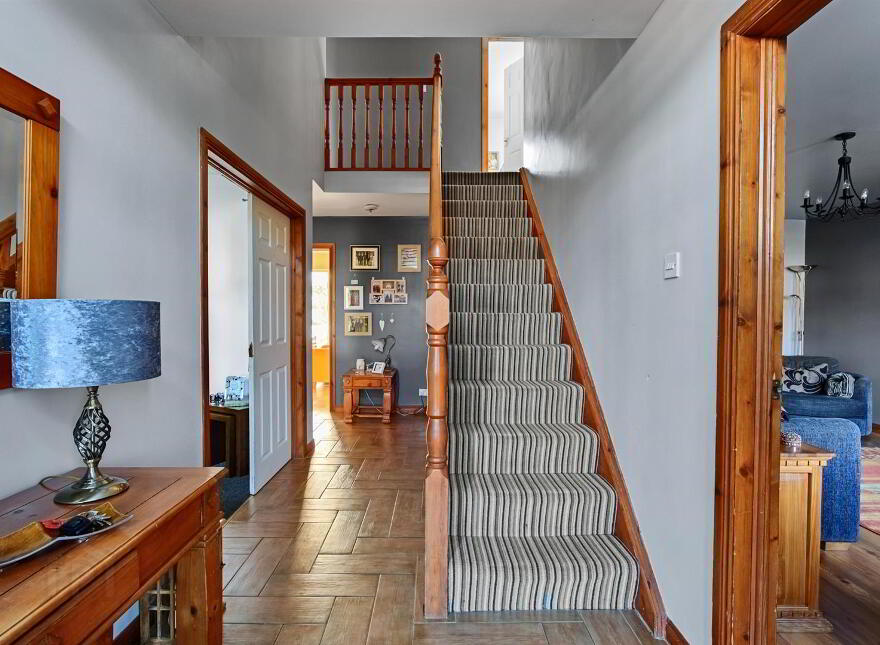 63 Lord Moira Park, Ballynahinch, BT24 8TF