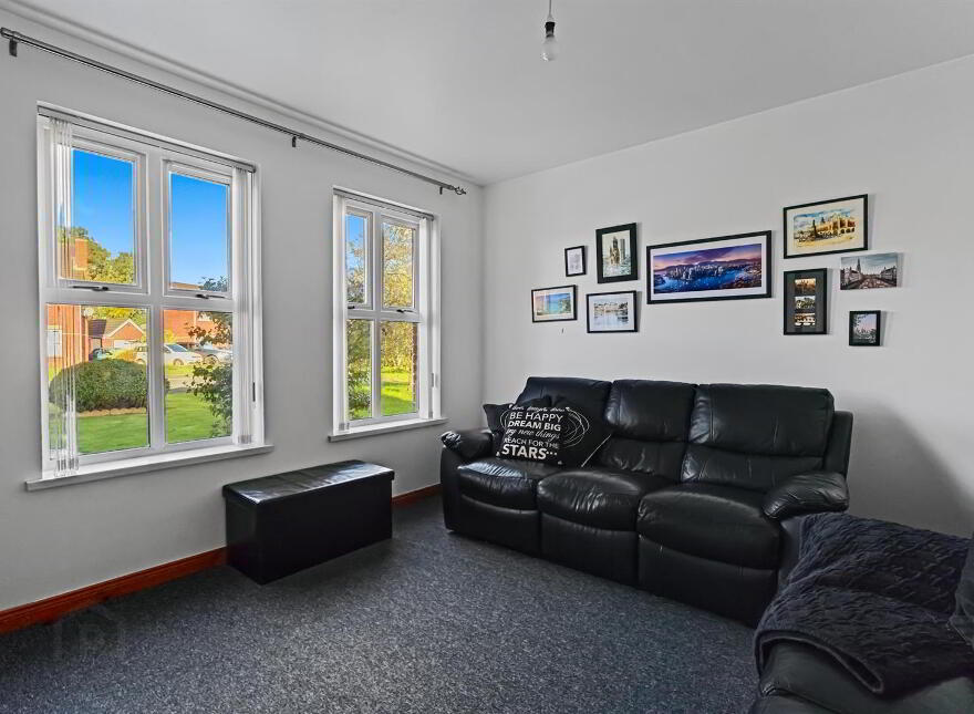 63 Lord Moira Park, Ballynahinch, BT24 8TF