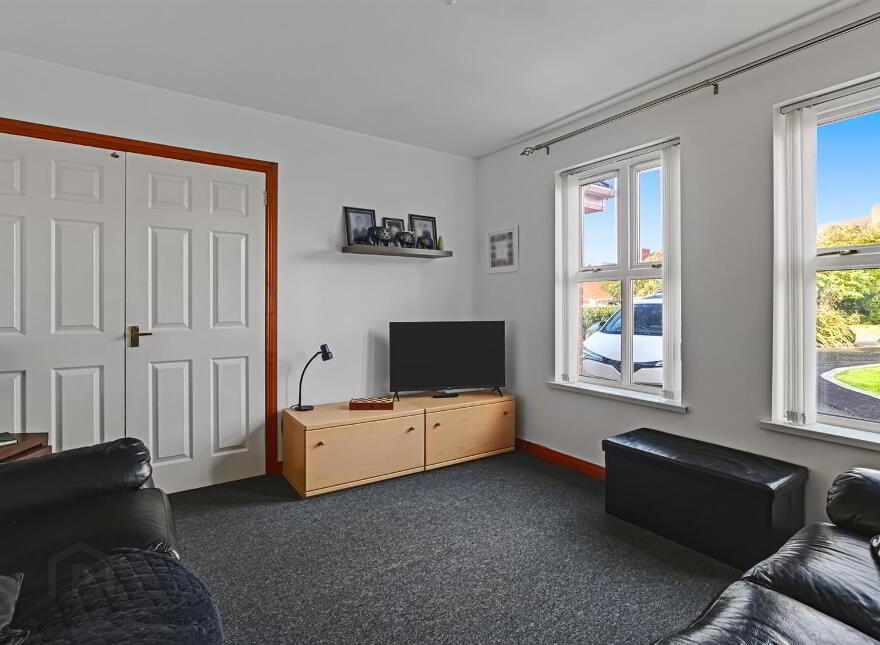 63 Lord Moira Park, Ballynahinch, BT24 8TF