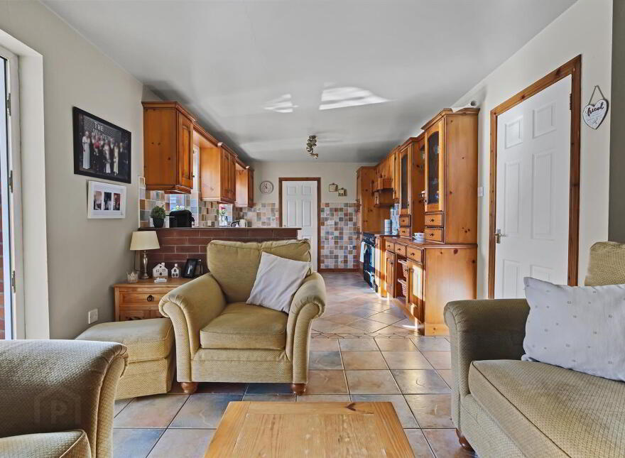 63 Lord Moira Park, Ballynahinch, BT24 8TF