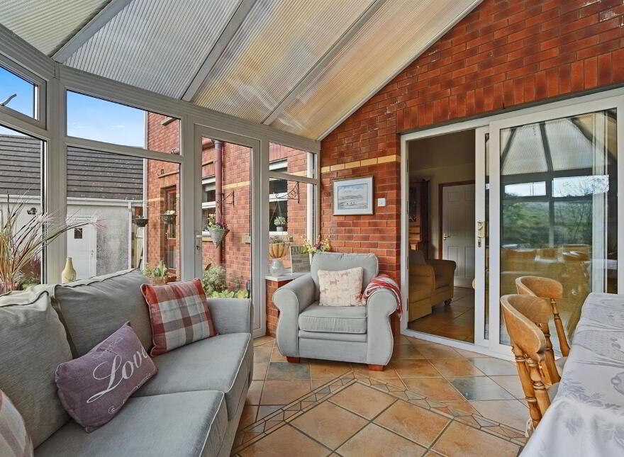 63 Lord Moira Park, Ballynahinch, BT24 8TF