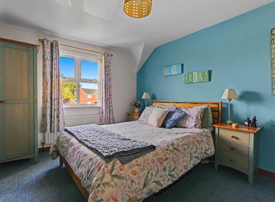 63 Lord Moira Park, Ballynahinch, BT24 8TF