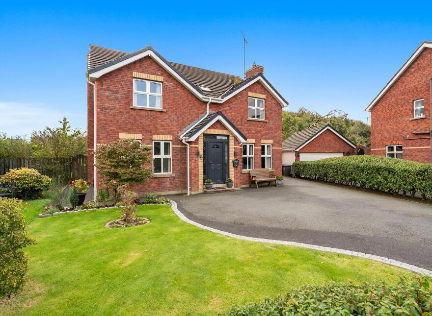 63 Lord Moira Park, Ballynahinch, BT24 8TF