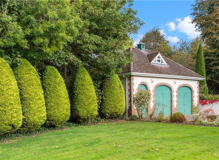 Greenfield House, Kilgobbin Road, Dublin 18, D18XA78