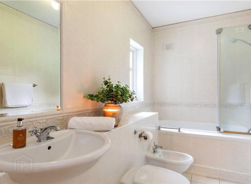 Greenfield House, Kilgobbin Road, Dublin 18, D18XA78