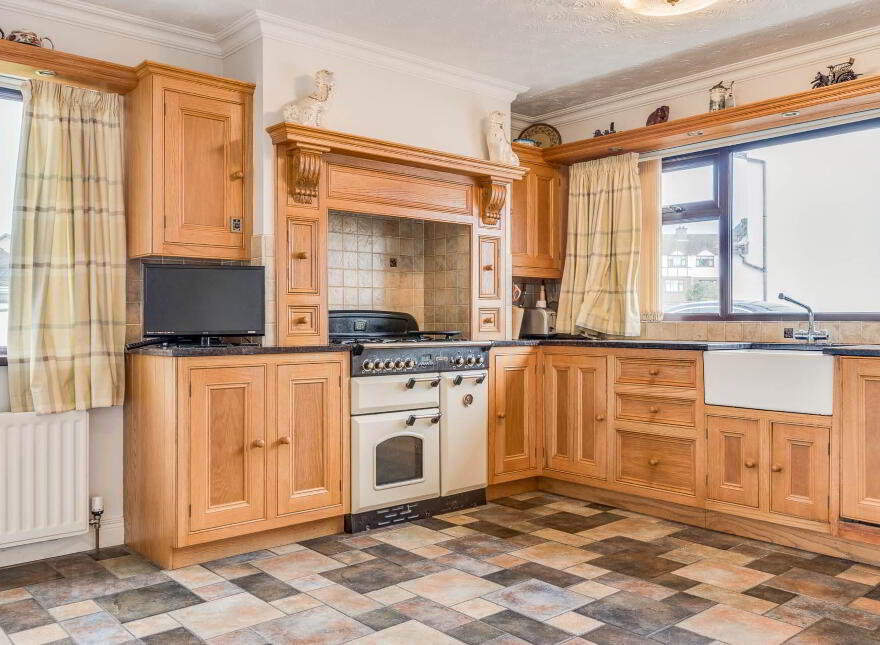 1 Fairlands, Moorfields, Ballymena, BT42 3HE