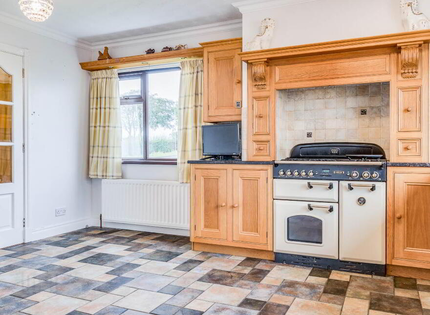 1 Fairlands, Moorfields, Ballymena, BT42 3HE