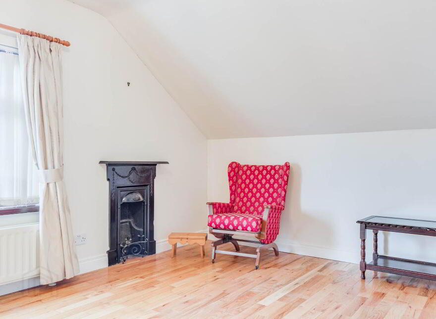 1 Fairlands, Moorfields, Ballymena, BT42 3HE