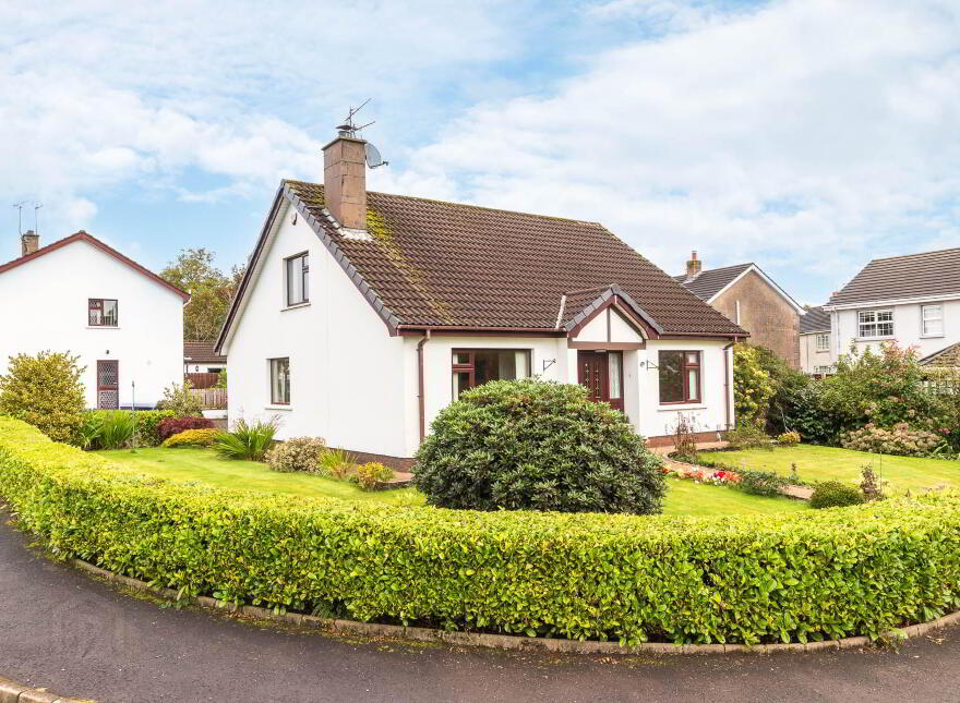 1 Fairlands, Moorfields, Ballymena, BT42 3HE