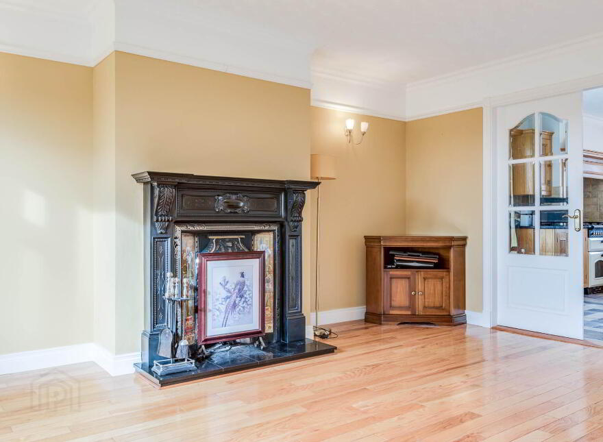 1 Fairlands, Moorfields, Ballymena, BT42 3HE
