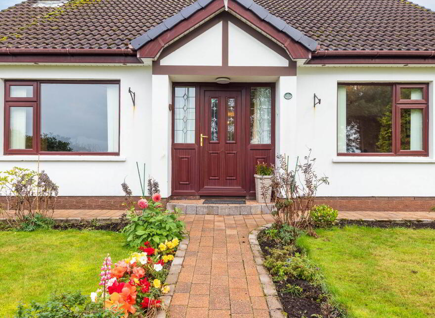 1 Fairlands, Moorfields, Ballymena, BT42 3HE