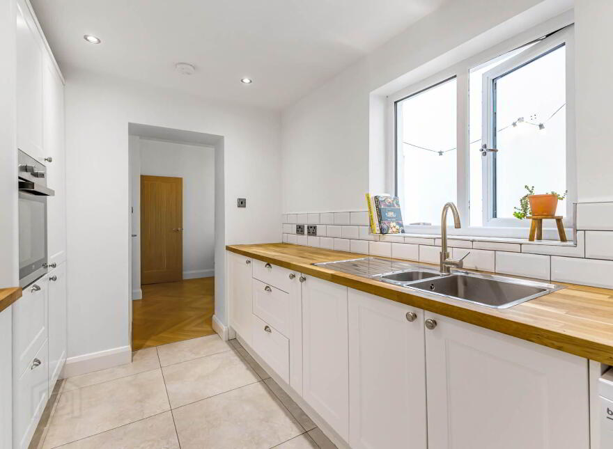 177 Rosebery Road, Ravenhill, Belfast, BT6 8JD