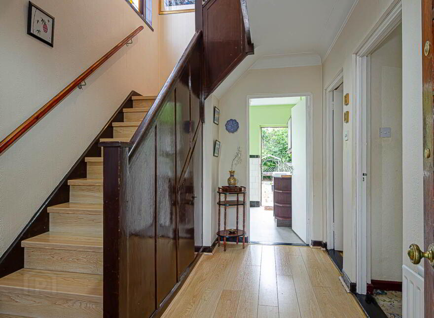 106 Locksley Park, Upper Lisburn Road, Belfast, BT10 0AT