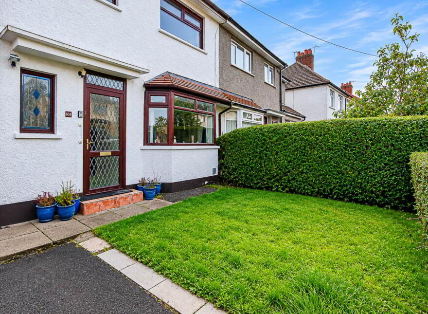 106 Locksley Park, Upper Lisburn Road, Belfast, BT10 0AT