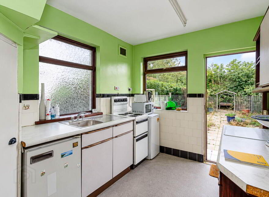 106 Locksley Park, Upper Lisburn Road, Belfast, BT10 0AT