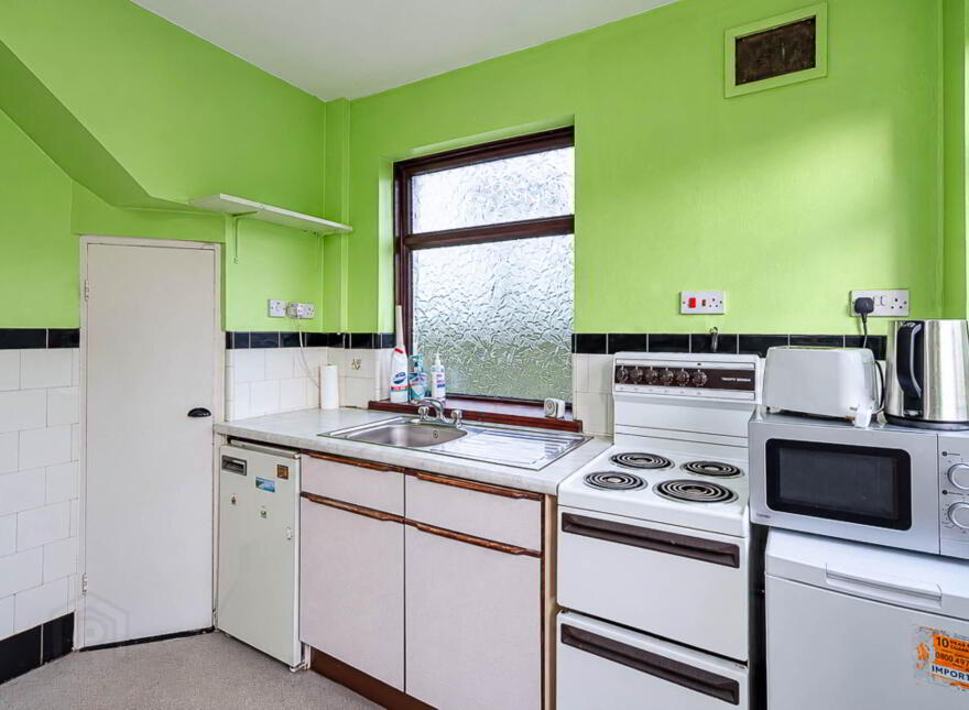 106 Locksley Park, Upper Lisburn Road, Belfast, BT10 0AT