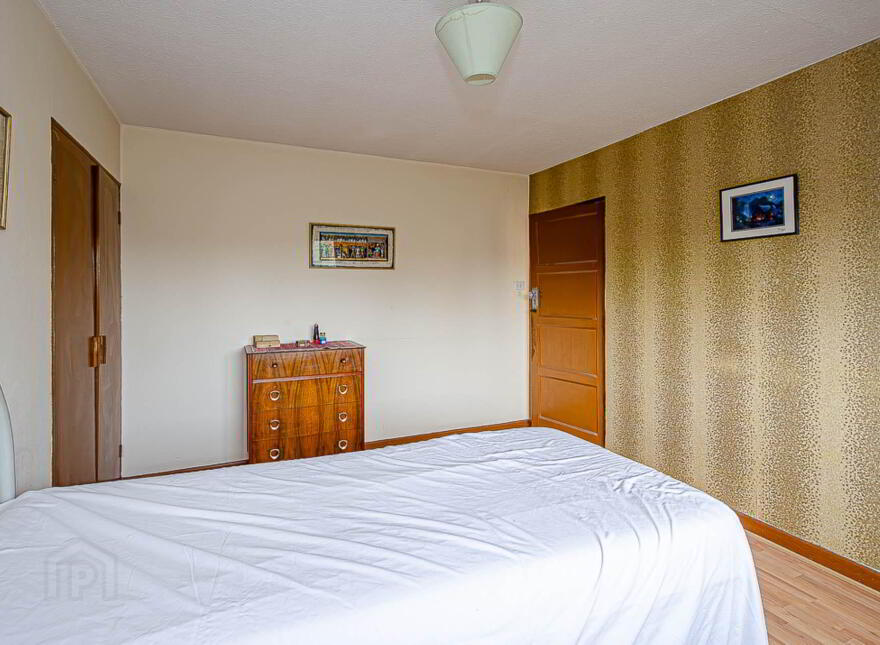 106 Locksley Park, Upper Lisburn Road, Belfast, BT10 0AT