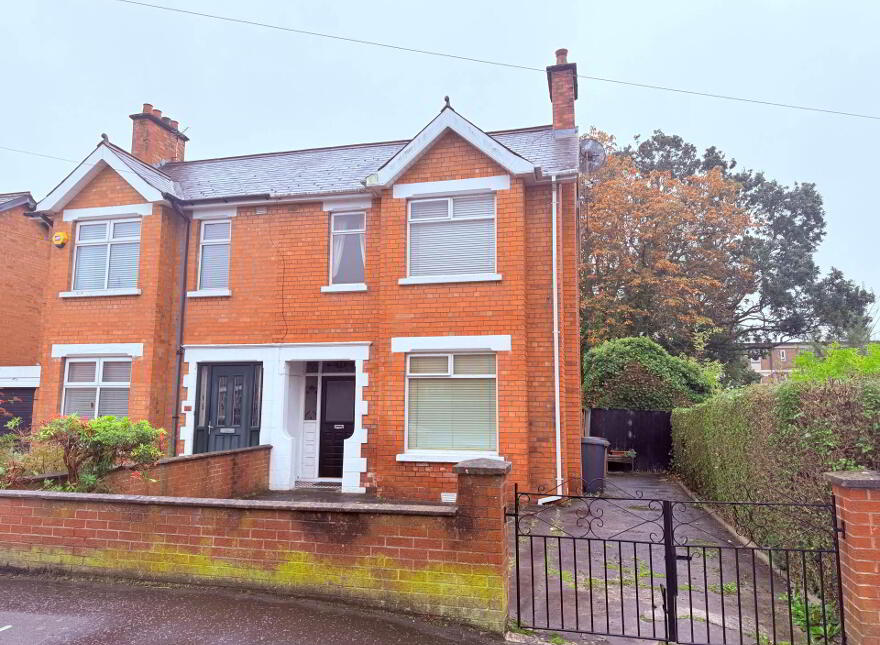 32 Onslow Parade, Cregagh, Belfast, BT6 0AR