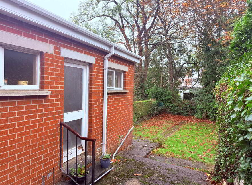 32 Onslow Parade, Cregagh, Belfast, BT6 0AR