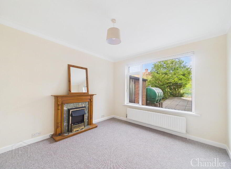 20 Glenholm Crescent, Belfast, BT8 6LS
