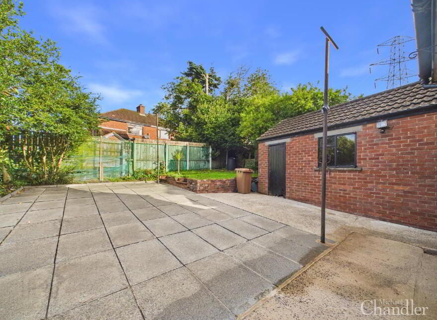 20 Glenholm Crescent, Belfast, BT8 6LS