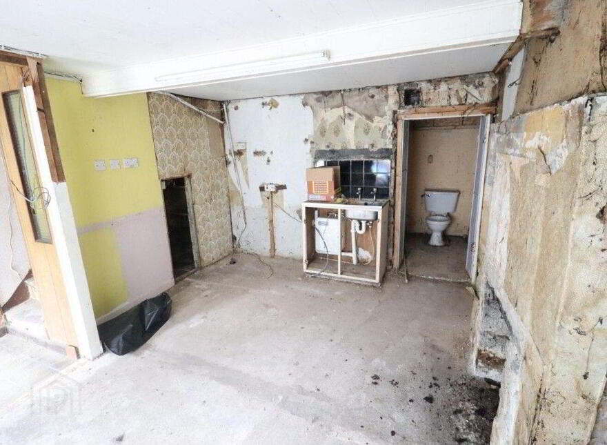 High Street, Kilfinane, V35K384