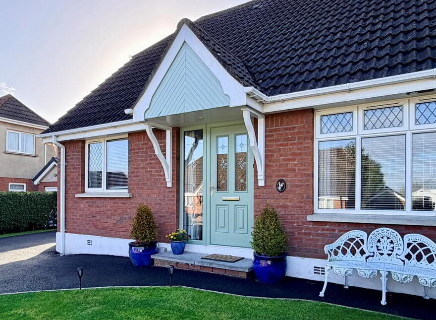 14 Kingsway Grove, Lurgan, BT66 7TE