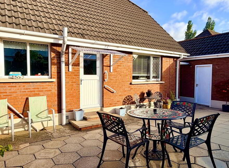 14 Kingsway Grove, Lurgan, BT66 7TE