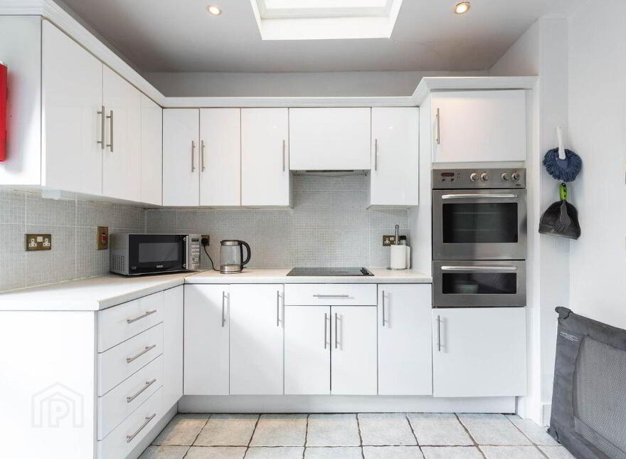 2 Woodbine Avenue, Booterstown, A94R0VH