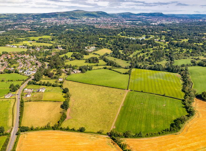 Ballyowan House & Farm, 52 Drumbeg Road, Dunmurry, BT17 9LE